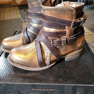 Freebird Redford, size 7, bronze